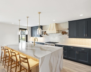 952 Pacific Beach Dr - Photo Thumbnail 1