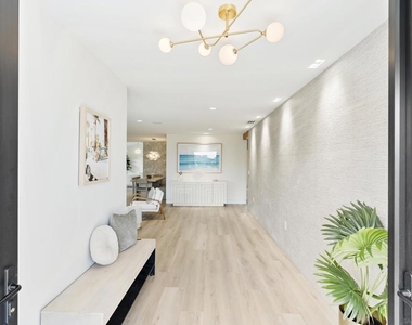 952 Pacific Beach Dr - Photo Thumbnail 13