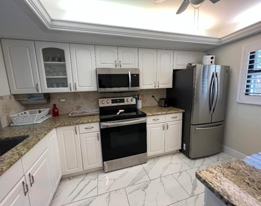 7420 S Ocean Drive - Photo Thumbnail 8