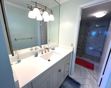 7420 S Ocean Drive - Photo Thumbnail 14