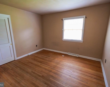 321 Villanova Road - Photo Thumbnail 15