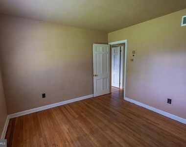 321 Villanova Road - Photo Thumbnail 16