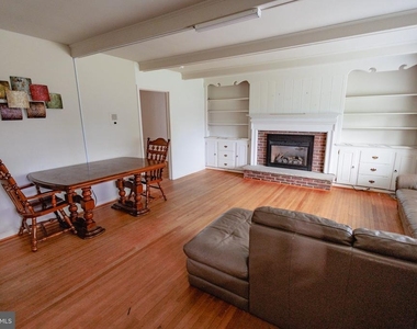 321 Villanova Road - Photo Thumbnail 5