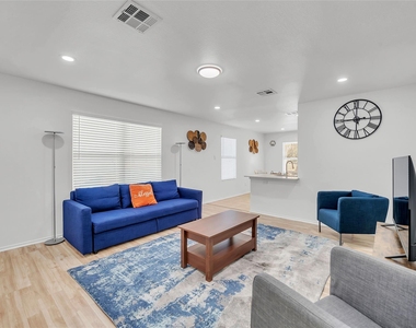 3514 Banda Ln - Photo Thumbnail 3