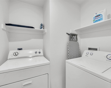 3514 Banda Ln - Photo Thumbnail 16