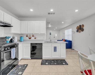 3514 Banda Ln - Photo Thumbnail 7
