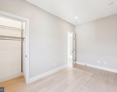 1102 Staples Street Ne - Photo Thumbnail 16