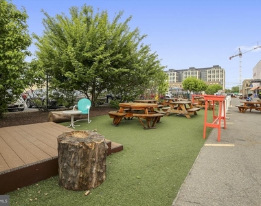 1102 Staples Street Ne - Photo Thumbnail 21