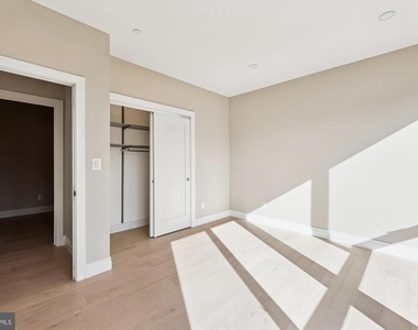 1102 Staples Street Ne - Photo Thumbnail 13