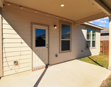 137 Miracle Dr - Photo Thumbnail 20