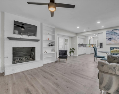 3400 Laguna Dr - Photo Thumbnail 3