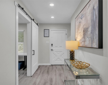3400 Laguna Dr - Photo Thumbnail 2