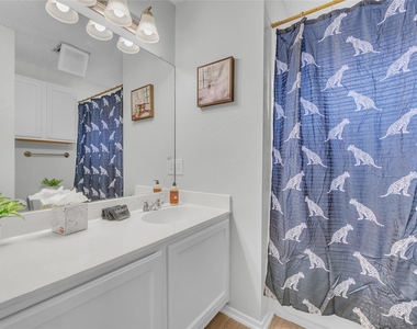 1507 Hollow Tree Blvd - Photo Thumbnail 14