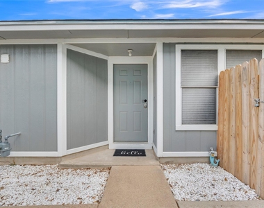 1507 Hollow Tree Blvd - Photo Thumbnail 2