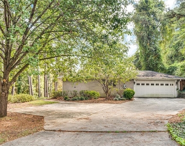 1973 Desmond Drive - Photo Thumbnail 24