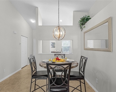 12131 Summergate Circle - Photo Thumbnail 11