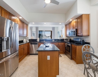 730 Regency Reserve Circle - Photo Thumbnail 7