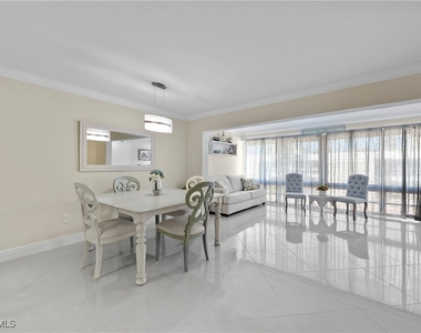 2100 Gulf Shore Boulevard N - Photo Thumbnail 9