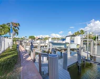 2100 Gulf Shore Boulevard N - Photo Thumbnail 28
