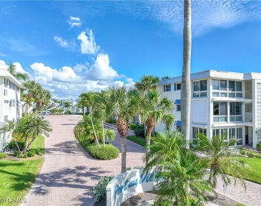 2100 Gulf Shore Boulevard N - Photo Thumbnail 1