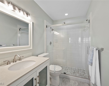 2100 Gulf Shore Boulevard N - Photo Thumbnail 19