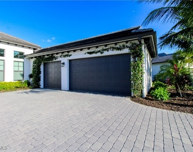 3123 Heather Glen Court - Photo Thumbnail 5