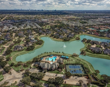 13703 Lakeshore Way Cove - Photo Thumbnail 41