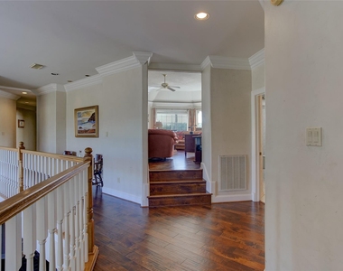 13703 Lakeshore Way Cove - Photo Thumbnail 25