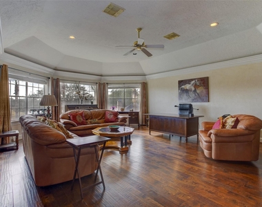 13703 Lakeshore Way Cove - Photo Thumbnail 26