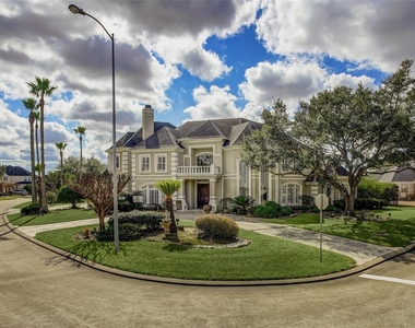 13703 Lakeshore Way Cove - Photo Thumbnail 44