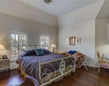 13703 Lakeshore Way Cove - Photo Thumbnail 35