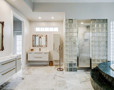 13703 Lakeshore Way Cove - Photo Thumbnail 31