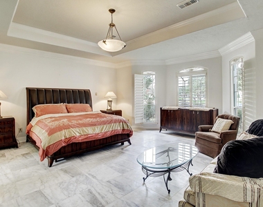 13703 Lakeshore Way Cove - Photo Thumbnail 30