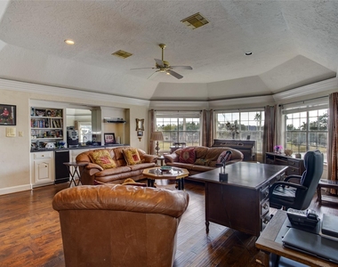 13703 Lakeshore Way Cove - Photo Thumbnail 27