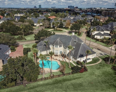 13703 Lakeshore Way Cove - Photo Thumbnail 42