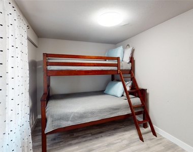 4507 W Bayshore Drive - Photo Thumbnail 18