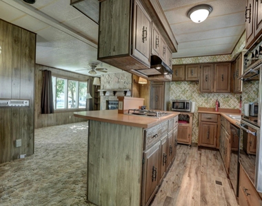2746 Shady Creek Lane - Photo Thumbnail 7