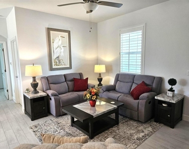 2172 Peasley Street - Photo Thumbnail 9