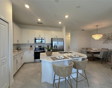 14201 Heritage Landing Boulevard - Photo Thumbnail 2
