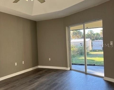 2447 Jarvis Street - Photo Thumbnail 11