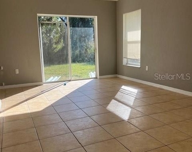 2447 Jarvis Street - Photo Thumbnail 9