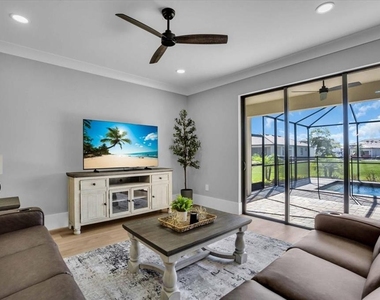 15018 Oxford Grey Drive - Photo Thumbnail 8