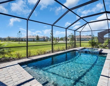 15018 Oxford Grey Drive - Photo Thumbnail 1