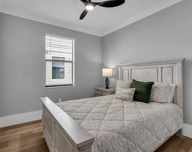 15018 Oxford Grey Drive - Photo Thumbnail 11