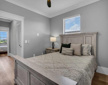 15018 Oxford Grey Drive - Photo Thumbnail 16