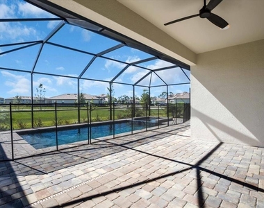 15018 Oxford Grey Drive - Photo Thumbnail 20