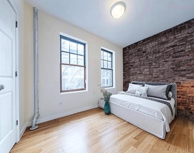 West 11th Street - Photo Thumbnail 2