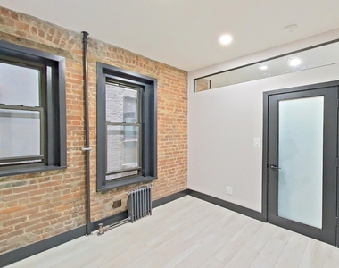 2154 2nd Avenue - Photo Thumbnail 3