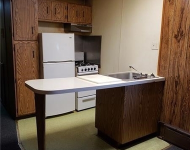 1120 Swissvale Ave - Photo Thumbnail 2