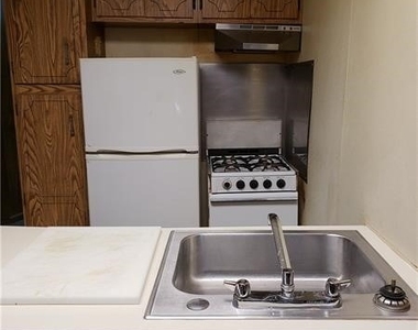 1120 Swissvale Ave - Photo Thumbnail 3